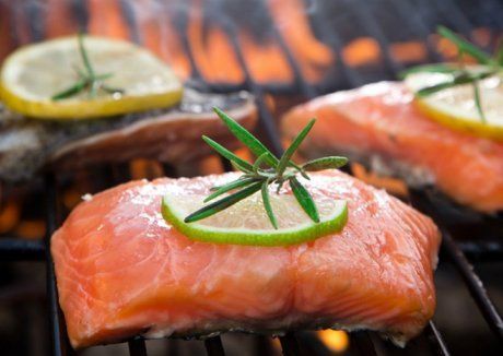 Причины, по которым нужно готовить рыбу на гриле и барбекю
